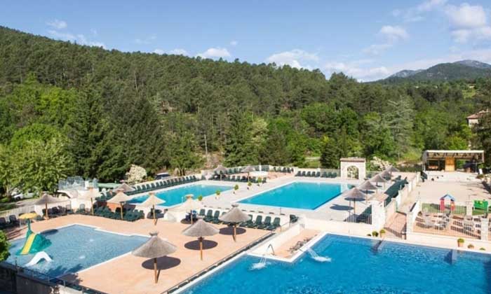 Zwembaden en spa op deze camping in de Ardèche.